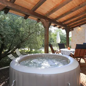 hacienda-mia-mini.hotelinzadar.com/
