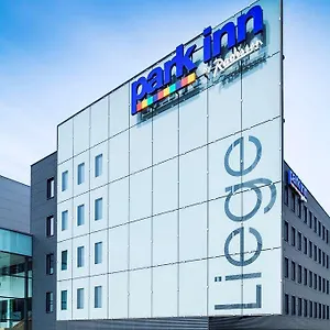 Park By Radisson Liege Airport Otel